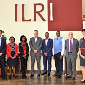 The British High Commissioner to Kenya visits ILRI’s Nairobi livestock labs and campus